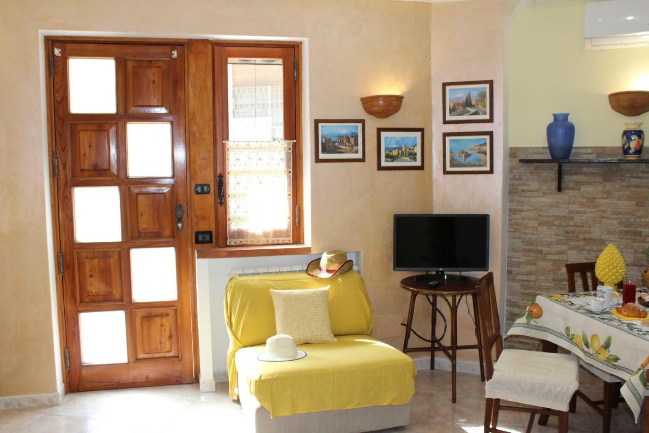 La Nina Apartamento Taormina Exterior foto